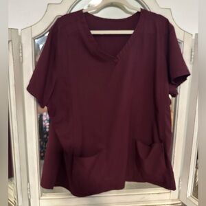 Medcouture insight scrub top